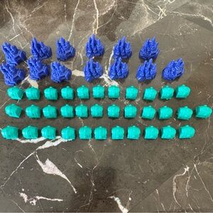 2001 Monopoly Disney Edition Replacement Parts Pieces  13 CASTLES  34‎ COTTAGES